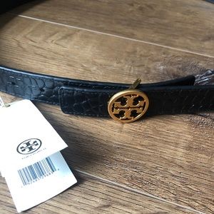 TORY BURCH-NWT Black Leather BELT